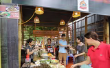 Hàng nghìn người thưởng thức ẩm thực 3 miền ở Hà Nội